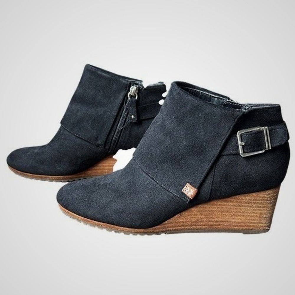 Dr. Scholls Be Energized Black Faux Suede Wedge Ankle Boots Buckle Booties 9.5